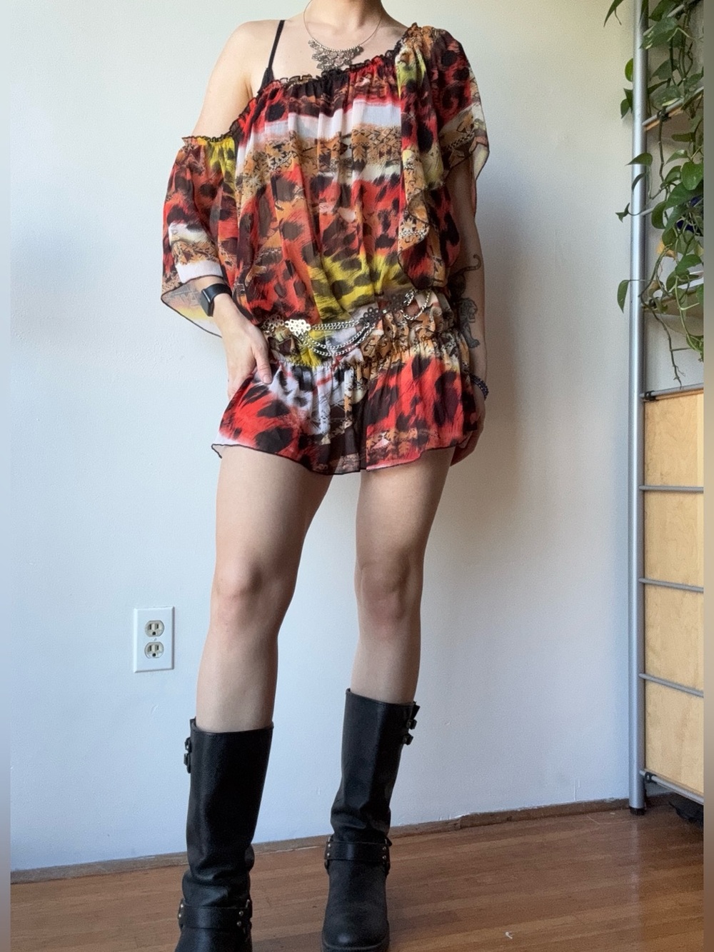Danilo Y2K Multicolor flowy Tunic - size 6